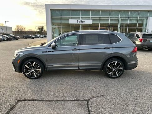 Certified 2024 Volkswagen Tiguan SEL R-Line image 5