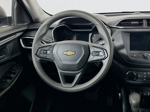 Used 2021 Chevrolet TrailBlazer LS image 18