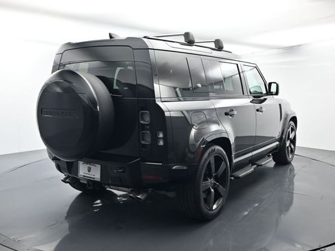 Used 2024 Land Rover Defender 110 V8 image 14