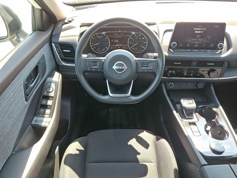 Used 2023 Nissan Rogue S AWD/4WD image 11