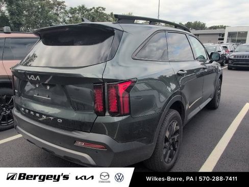 Used 2022 Kia Sorento S w/ Panoramic Sunroof Package AWD/4WD image 8