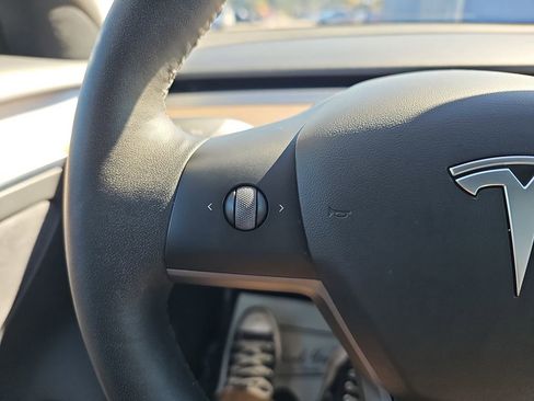 Used 2022 Tesla Model 3 image 21