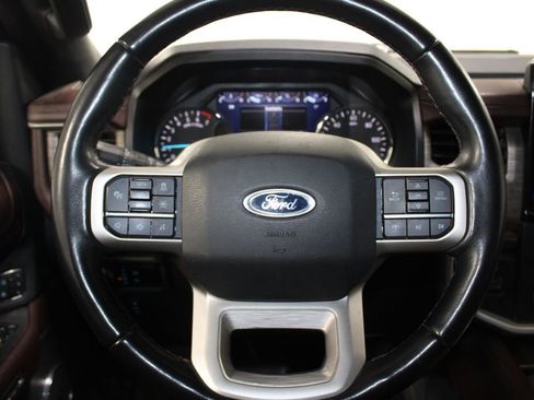 Used 2022 Ford Expedition Max Limited image 19