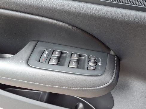 Certified 2025 Volvo S60 B5 Plus image 29