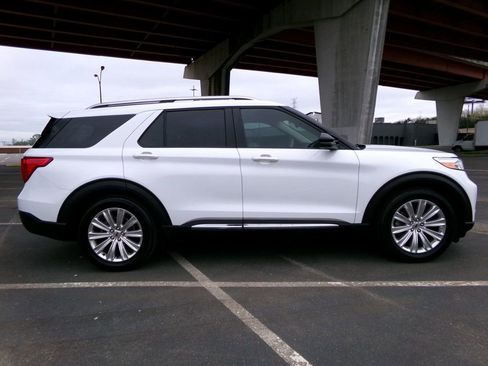 Used 2021 Ford Explorer Limited w/ Equipment Group 301A image 5