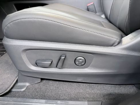 Certified 2026 INFINITI QX60 Luxe w/ Cargo Package FWD image 13