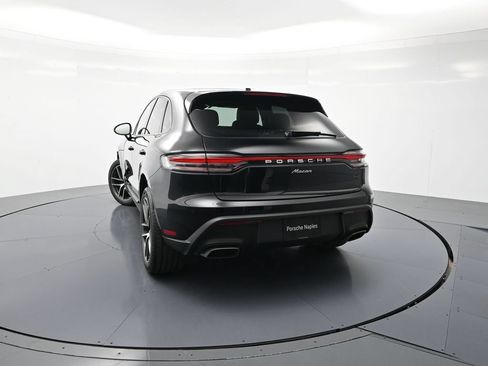 Certified 2026 Porsche Macan AWD/4WD image 27