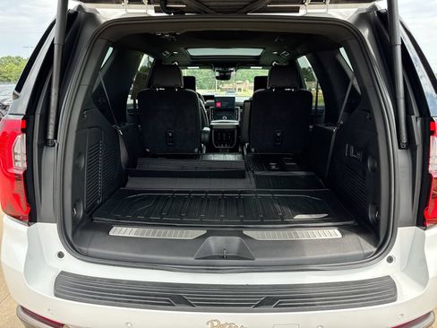 Used 2025 GMC Yukon AT4 Ultimate AWD/4WD image 28