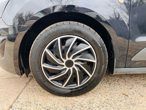 Used 2017 Ford Transit Connect XLT image 40