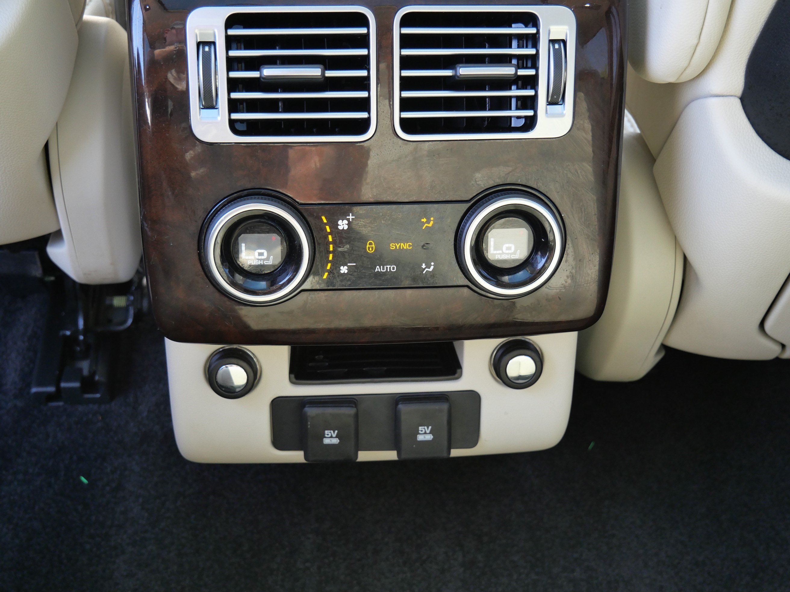 Used 2021 Land Rover Range Rover AWD/4WD image 16