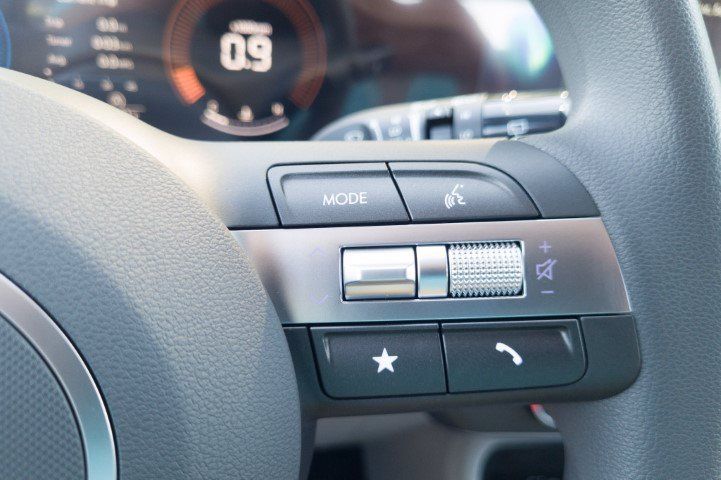 New 2027 Hyundai Kona SE FWD image 25