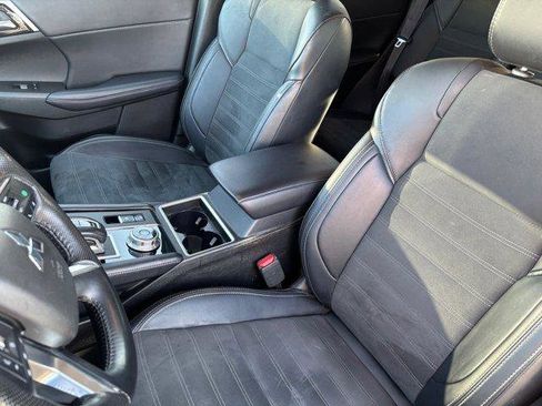 Used 2024 Mitsubishi Outlander SE image 20