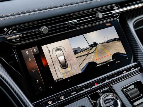 Used 2024 Aston Martin DB12 Coupe RWD image 18