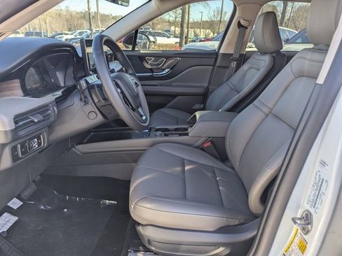 New 2025 Lincoln Corsair Reserve w/ Equipment Group 202A image 18