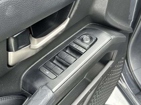 Certified 2025 Toyota Tacoma Limited AWD/4WD image 15