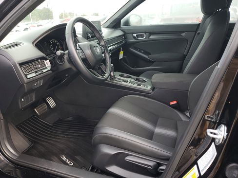 Used 2025 Honda Civic Sport image 17