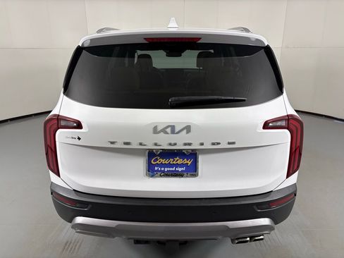 Used 2022 Kia Telluride SX w/ Towing Package image 7