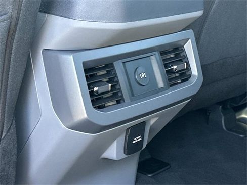 Used 2025 Ford F250 XLT image 19