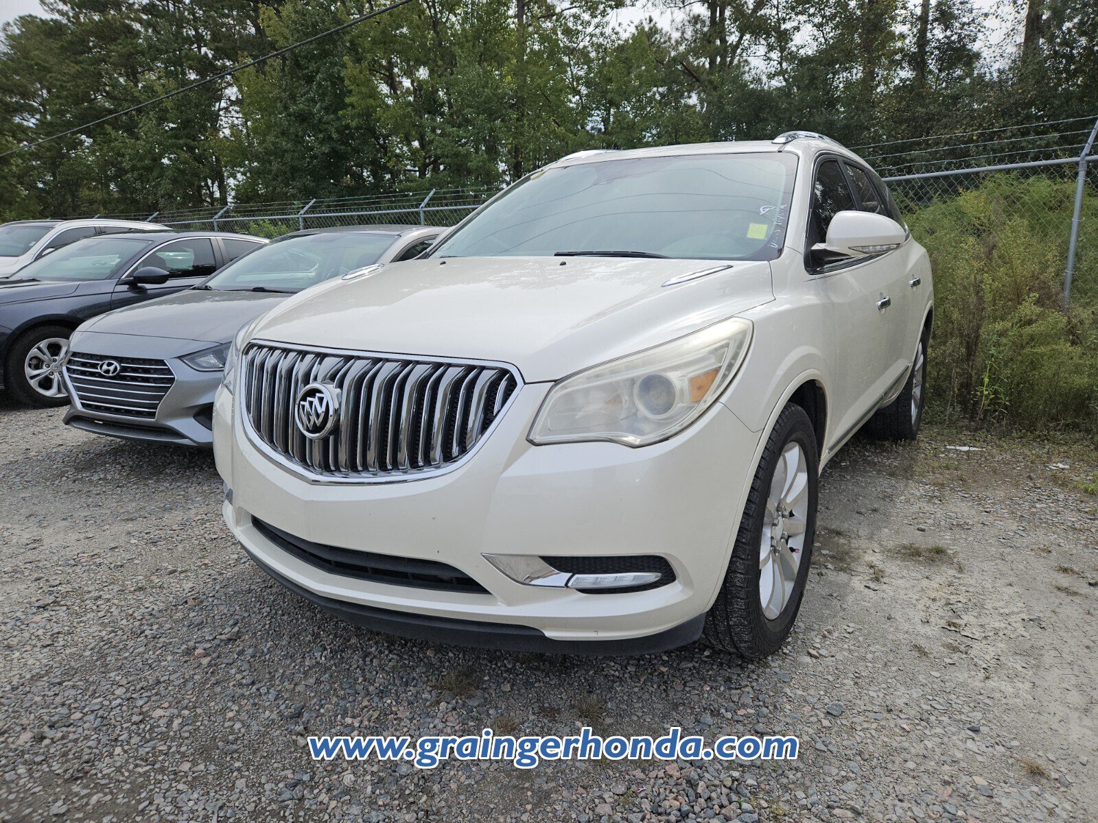Used 2015 Buick Enclave Premium FWD image 2