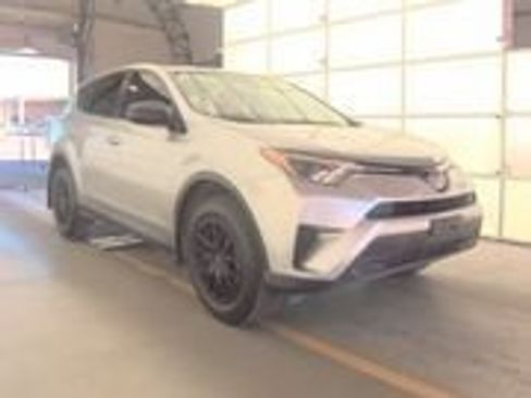 Certified 2018 Toyota RAV4 LE image 27