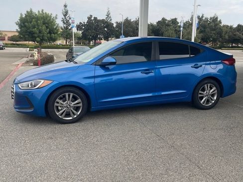 Used 2018 Hyundai Elantra SEL FWD image 1