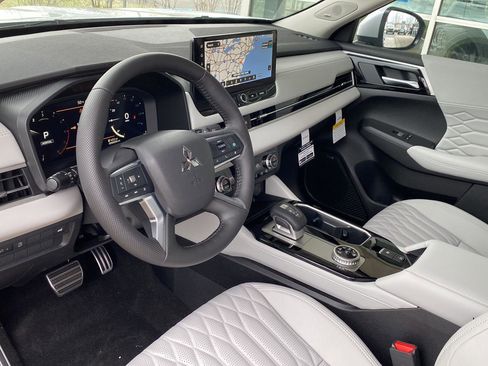 New 2026 Mitsubishi Outlander SEL image 12