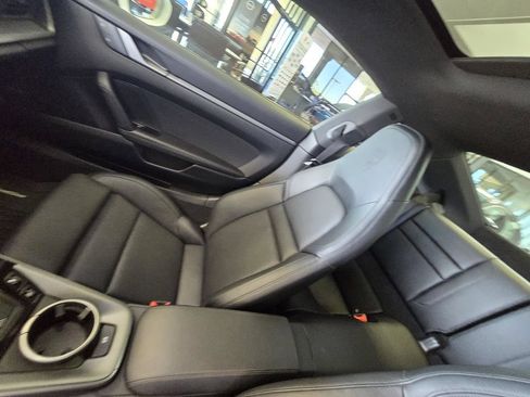 Used 2024 Porsche 911 Carrera RWD image 11