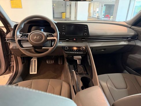 Used 2026 Hyundai Elantra Sport FWD image 32