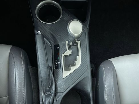 Used 2014 Toyota RAV4 Limited w/ Technology Package image 21