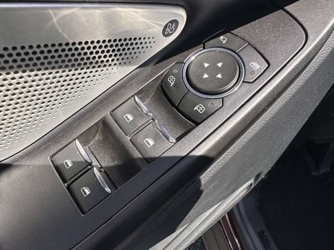 Used 2020 Ford Explorer ST w/ ST High-Performance Pack AWD/4WD image 9