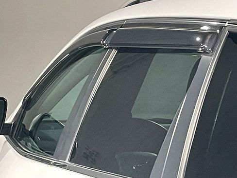 Used 2020 Jeep Cherokee Latitude Plus w/ Cold Weather Group image 17