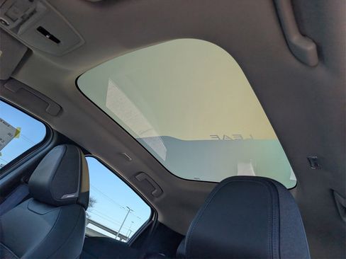 New 2026 Nissan Leaf Platinum+ image 19