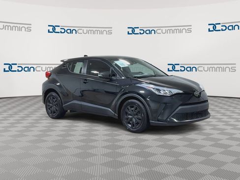 Used 2020 Toyota C-HR LE FWD image 2