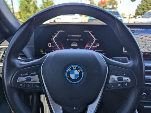 Used 2022 BMW i4 eDrive40 w/ Premium Package image 26