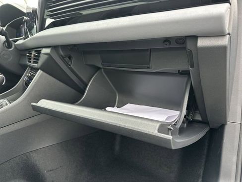 New 2026 Volkswagen Jetta SE image 32