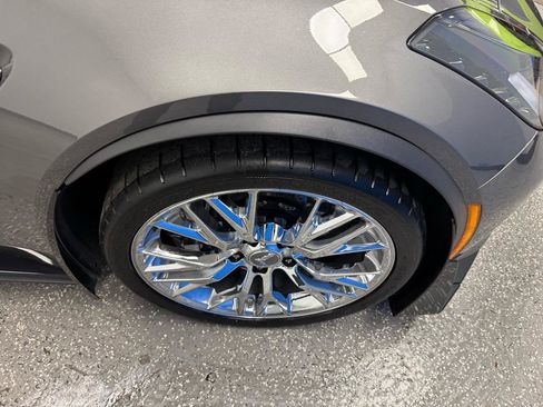 Used 2015 Chevrolet Corvette Z06 w/ 3LZ Preferred Equipment Group RWD image 28