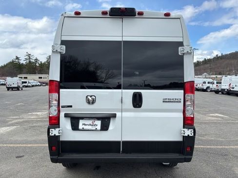 Used 2023 RAM ProMaster 2500 FWD image 4