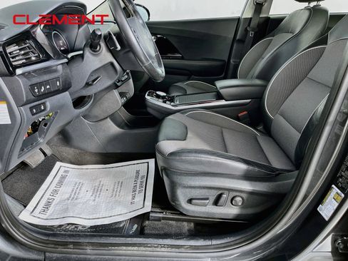 Used 2022 Kia Niro EX w/ Cold Weather Package FWD image 25