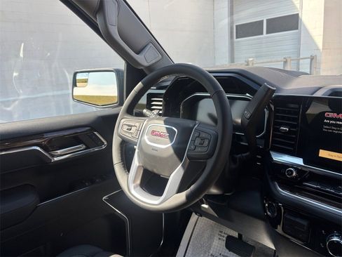 New 2026 GMC Sierra 1500 Elevation image 18