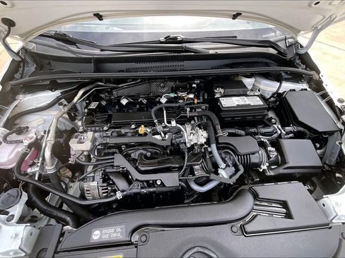 Used 2025 Toyota Corolla LE FWD image 32