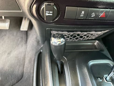 Used 2017 Jeep Wrangler Unlimited Sport w/ Connectivity Group AWD/4WD image 20