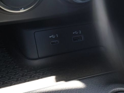 Used 2023 Nissan Z w/ Floor Mat Package (L93) RWD image 33