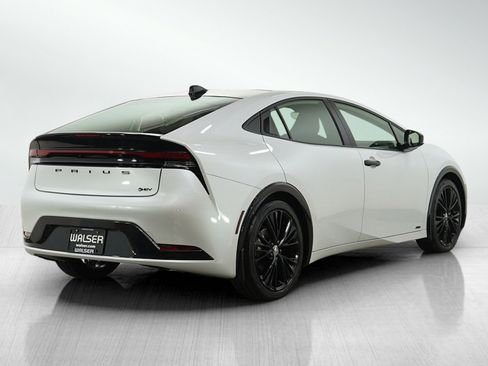 Used 2025 Toyota Prius AWD image 5