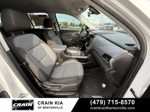 Used 2018 Chevrolet Traverse LT image 34