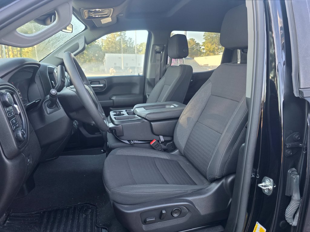 Certified 2024 Chevrolet Silverado 1500 Custom AWD/4WD image 25