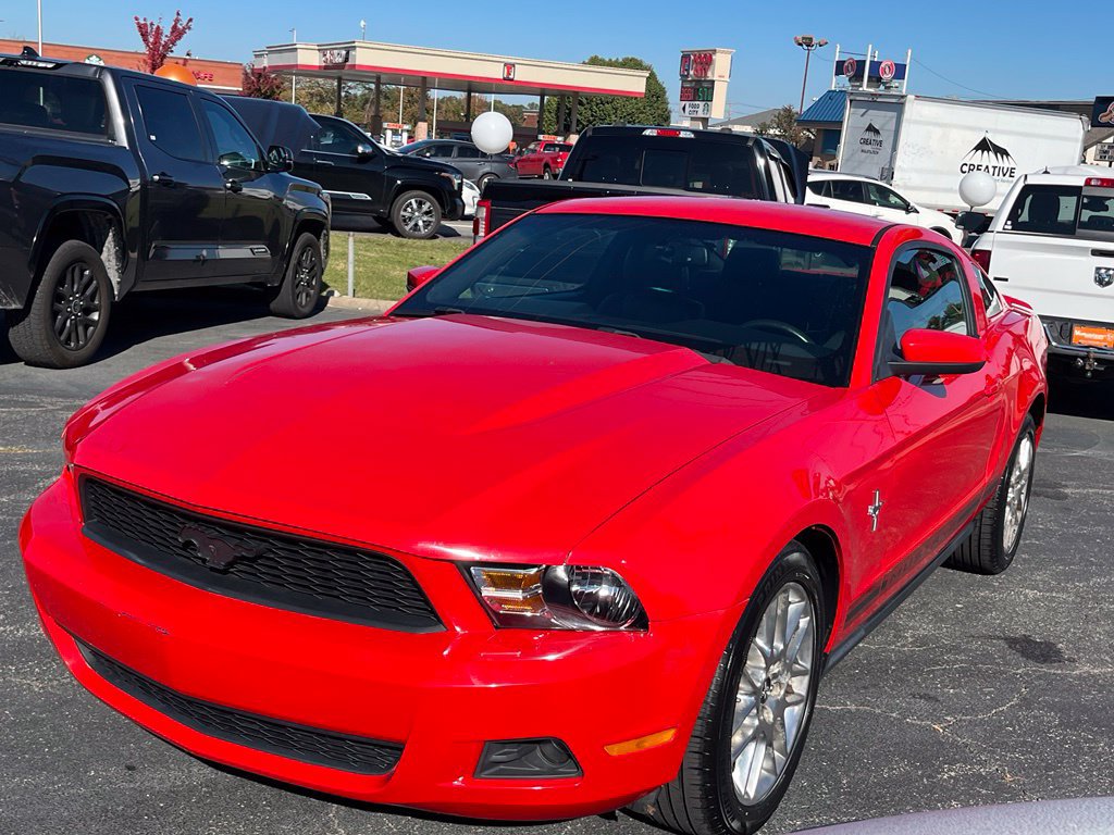 Used 2012 Ford Mustang Premium RWD image 4