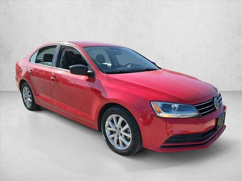 Used 2015 Volkswagen Jetta SE image 3