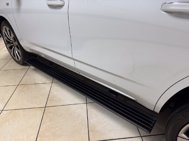 Used 2026 Cadillac Escalade Platinum Luxury w/ LPO, Floor Liner Package AWD/4WD image 7