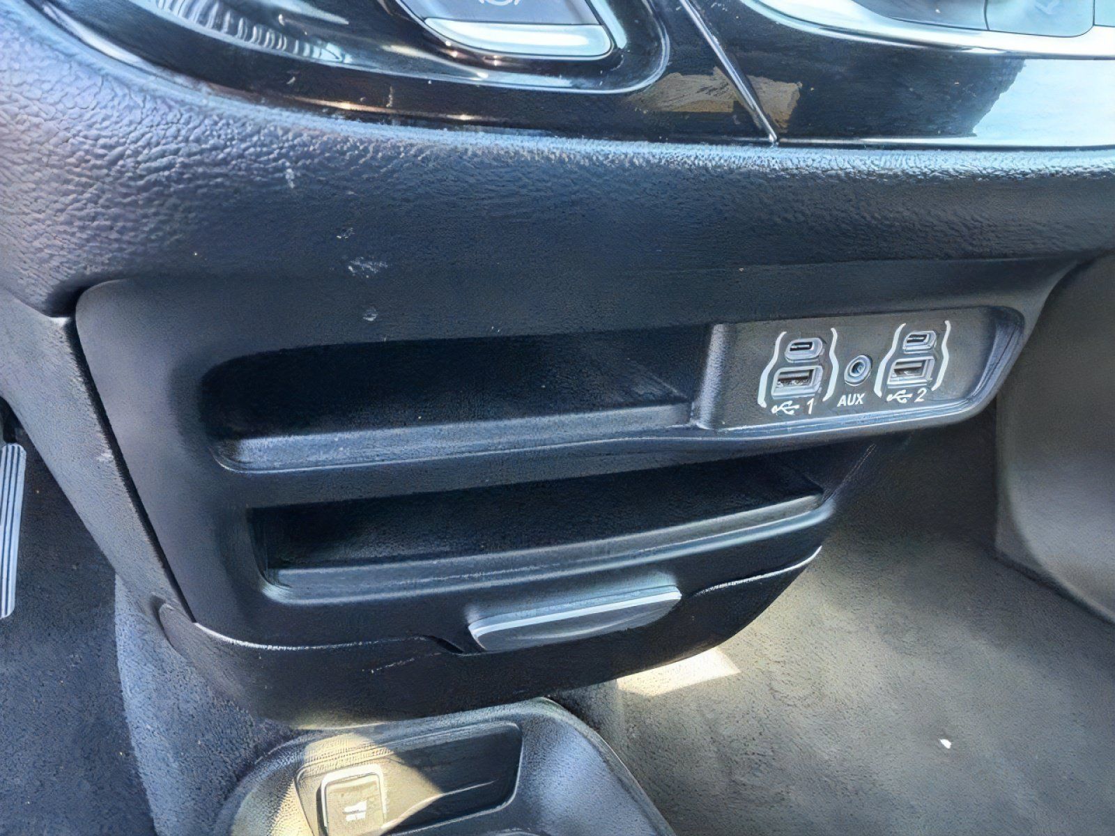 Used 2025 Chrysler Pacifica Select FWD image 15