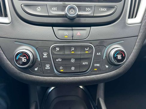 Used 2025 Chevrolet Malibu LT image 27